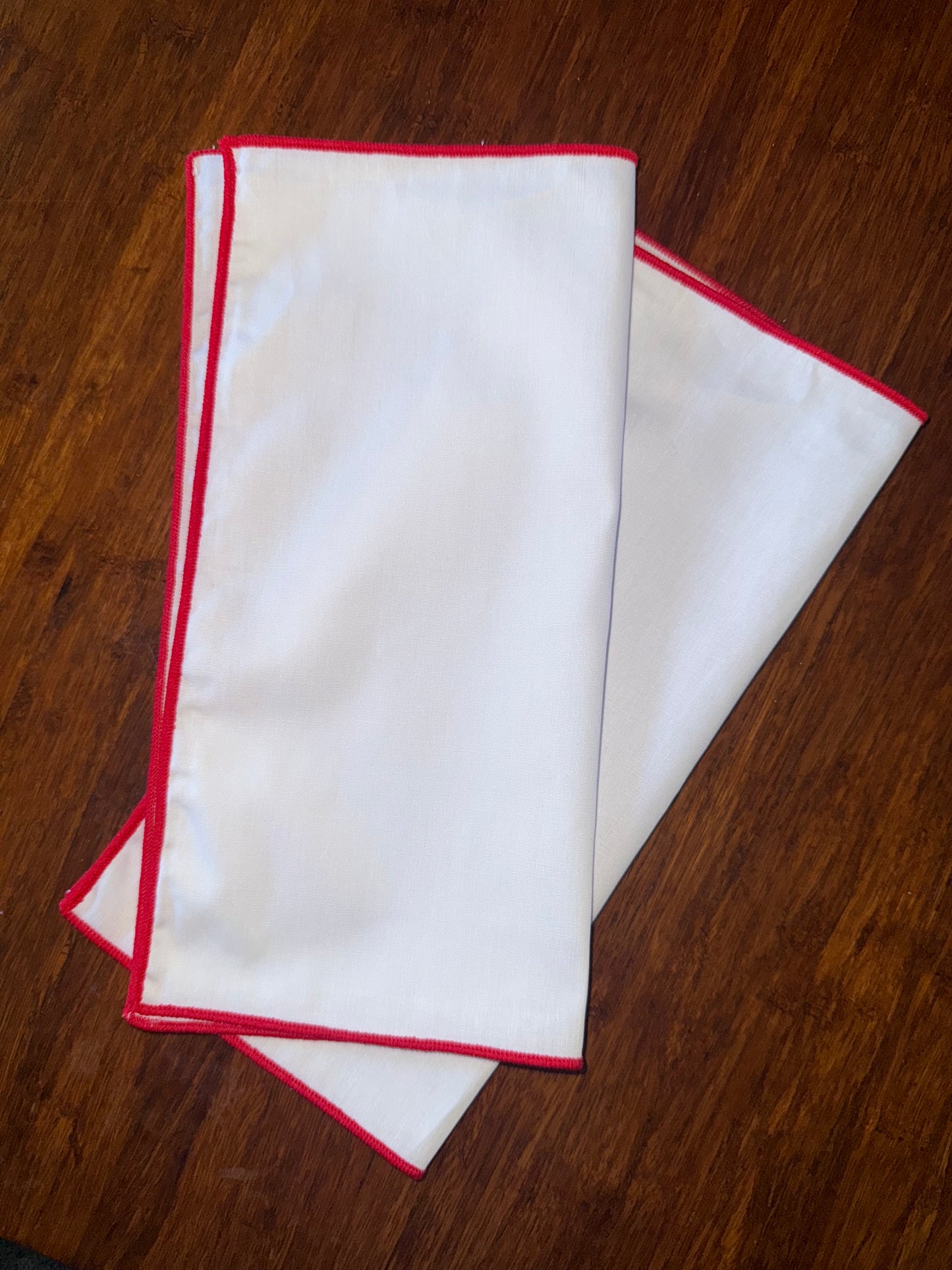 Colored Trim Napkin Set