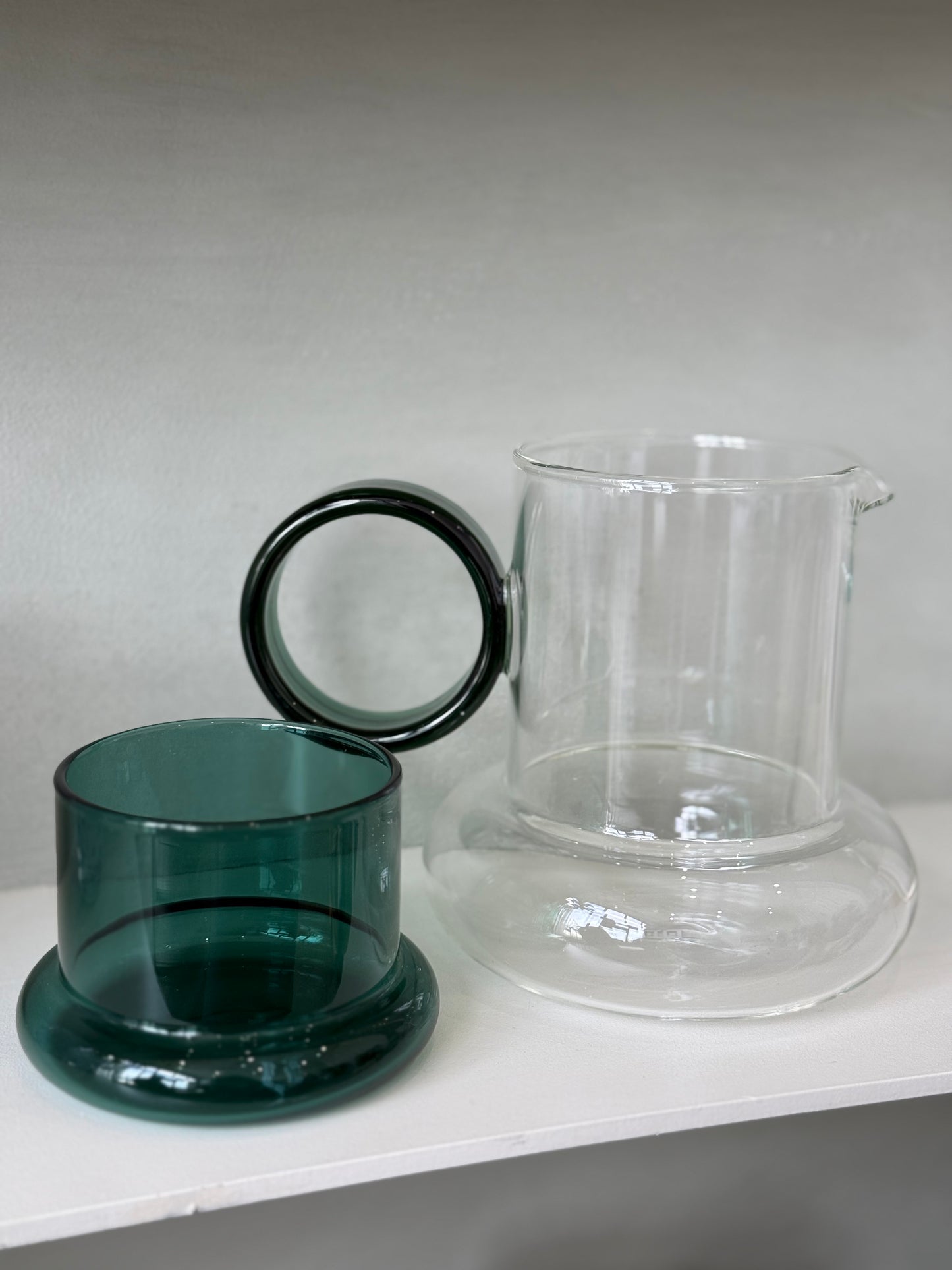 Glass carafe