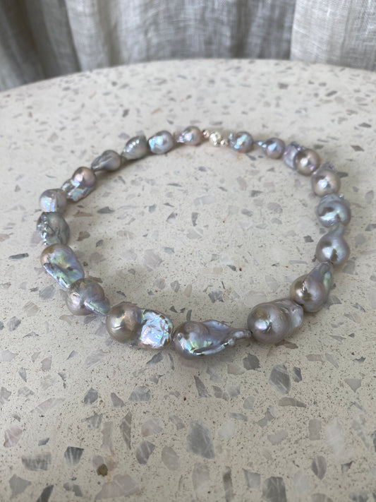 Poor Baby baroque pearls necklace