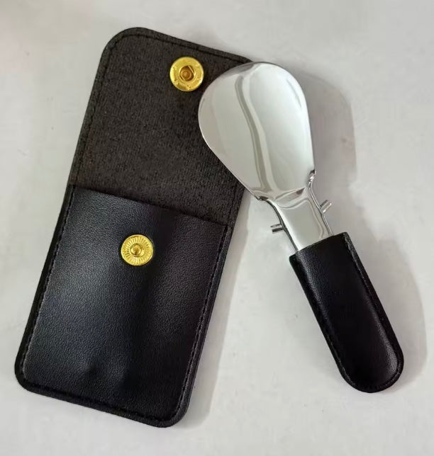 Mini leatherette shoe horn