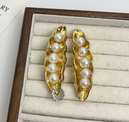 Gold tone Pea in a pearl pod earrings