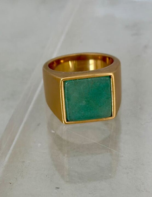 Vintage Jade Signet ring - Brass