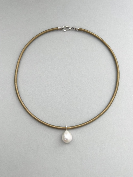 Jihye Leather Chokers