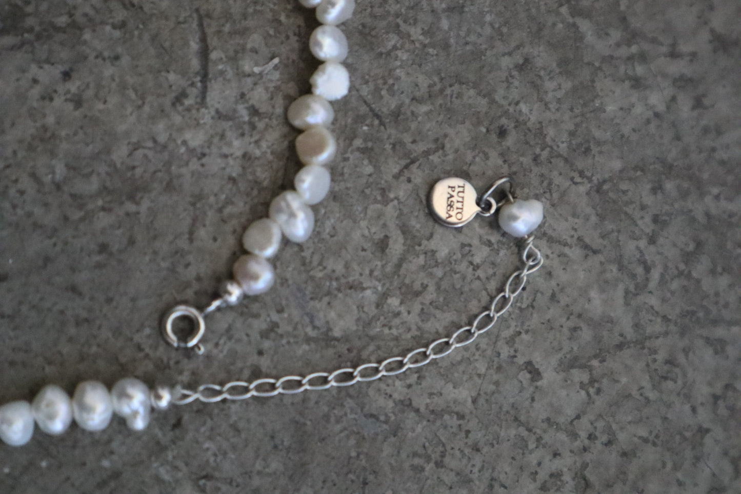 Tutto Passa freshwater pearl choker