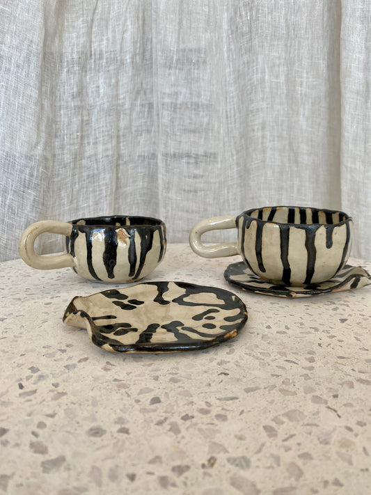 Studio NOTO black drip stripped Coffee cup set and plates