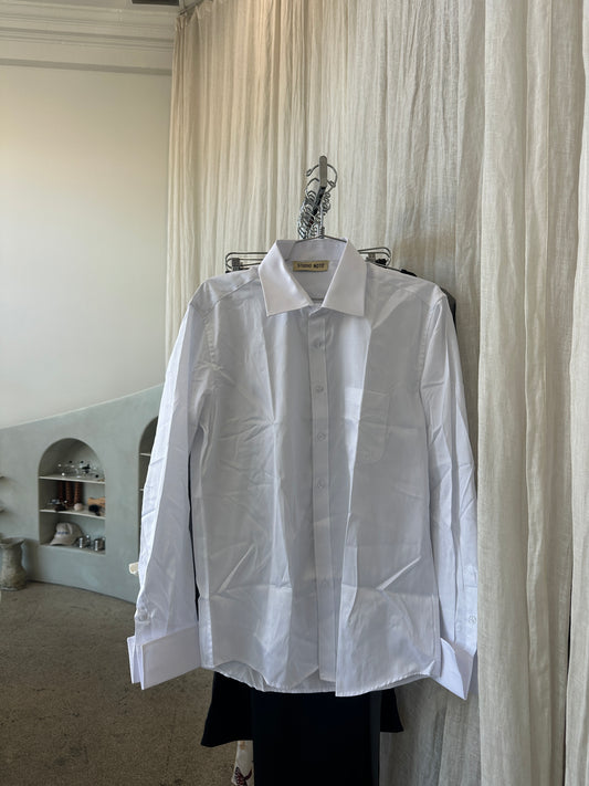The Classic White Dress Shirt by Studio Noto