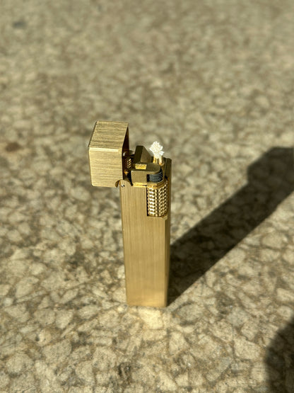 Studio NOTO - skinny brass lighter