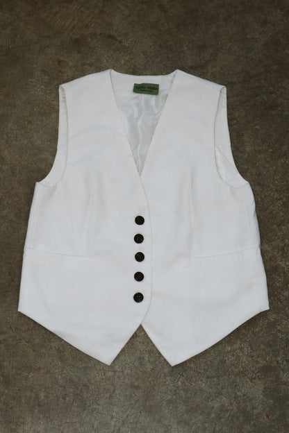 The Everyday Waistcoat by Tutto Passa Studio