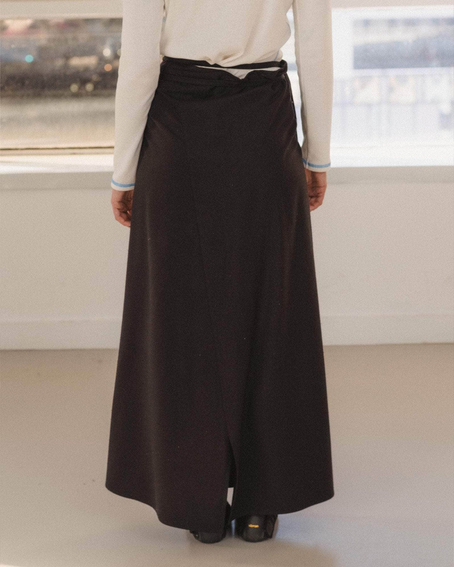 Venn Skirt in White - Baserange