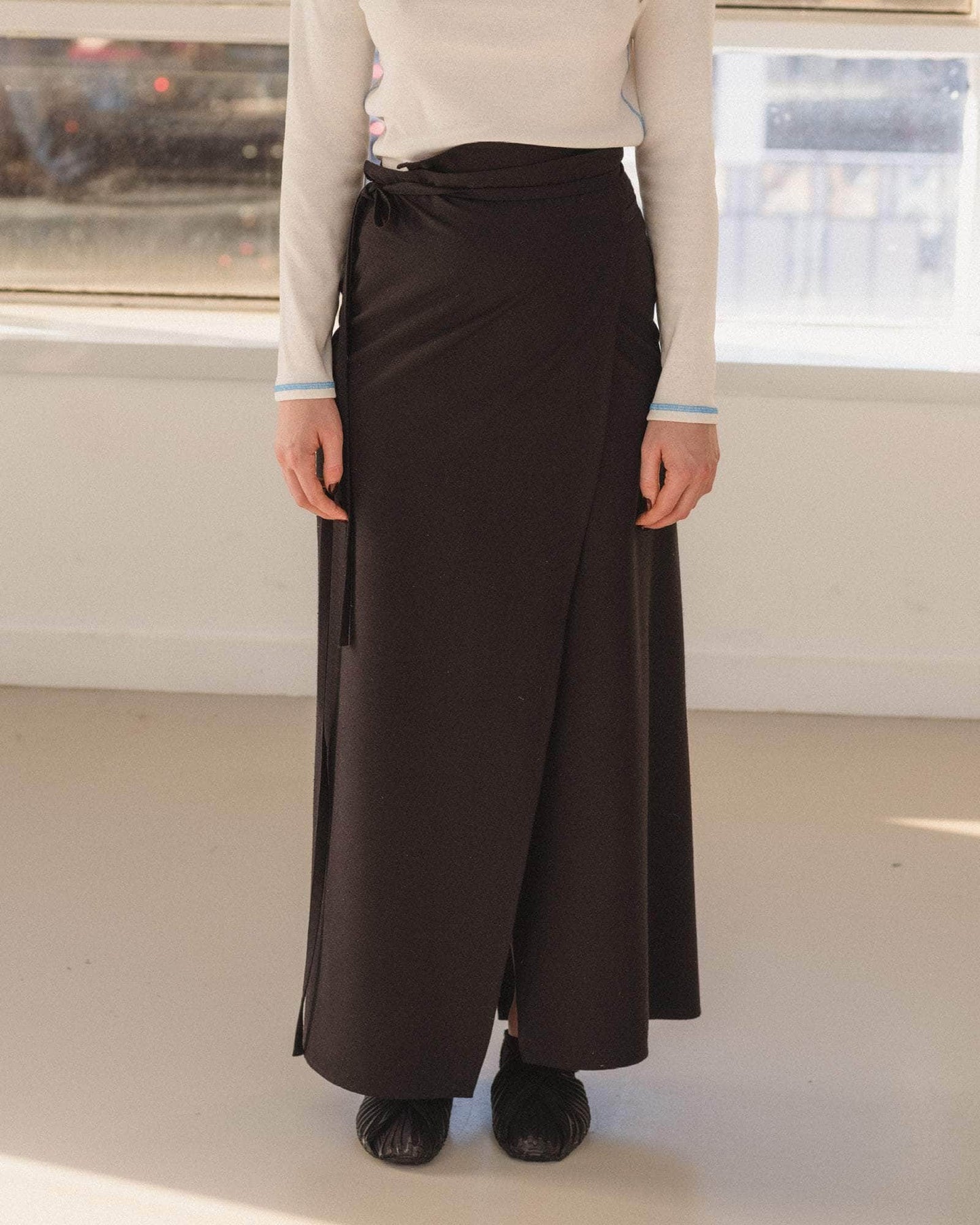 Venn Skirt in White - Baserange