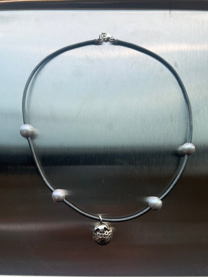 Jihye Gunmetal Strawberry Pearl Choker