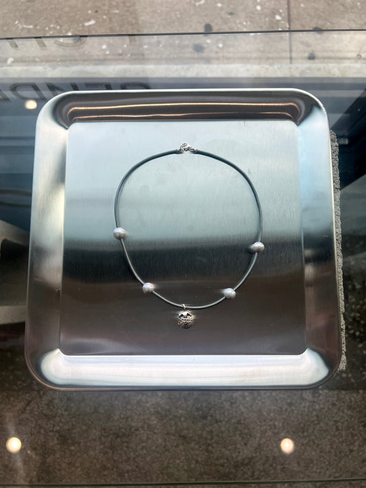 Jihye Gunmetal Strawberry Pearl Choker